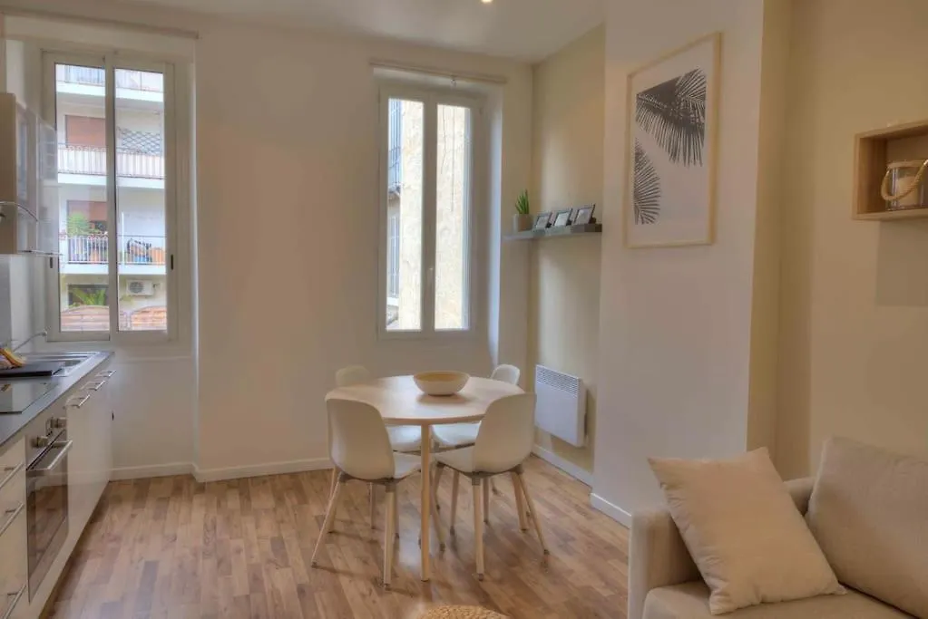 Fully Equipped Apartment St Charles / Longchamp Marseille